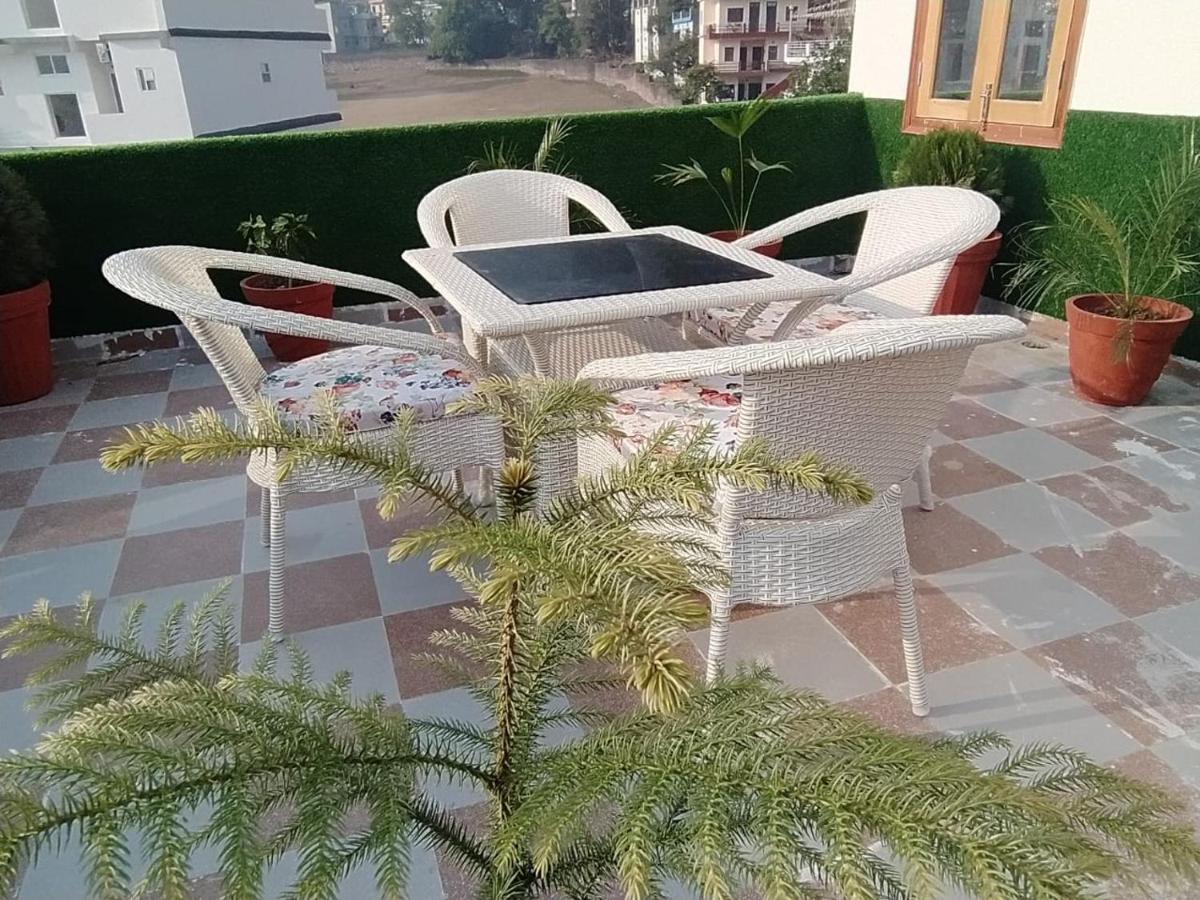 Hotel P2P Hills רישיקש מראה חיצוני תמונה
